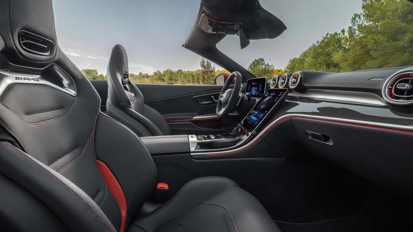 Αγριεμένη με 449 άλογα η νέα Mercedes-AMG CLE 53 Cabriolet